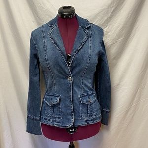 Contrast- single button, denim blazer/jacket